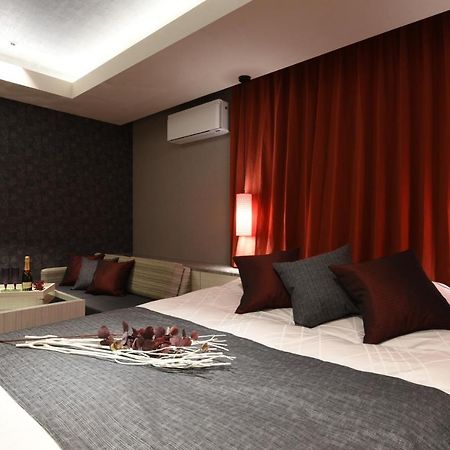 אוסקה Hotel Zen Sennichimae (Adults Only) מראה חיצוני תמונה